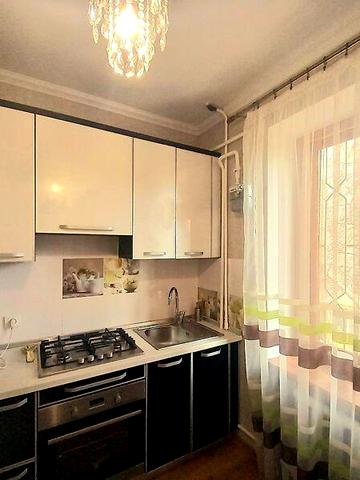 Продаж 3к Квартира Віталія Гуляєва (Луніна) вулиця