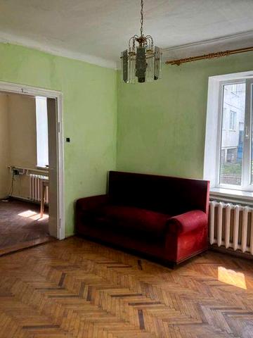Будинок з ділянкою в центрі міста