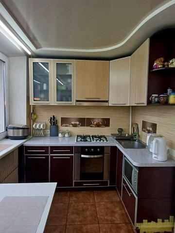 Луї Пастера вул., 183