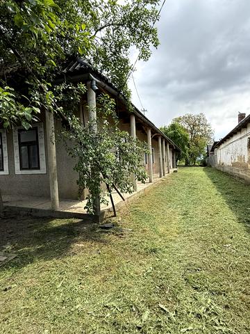 Духновича, 30