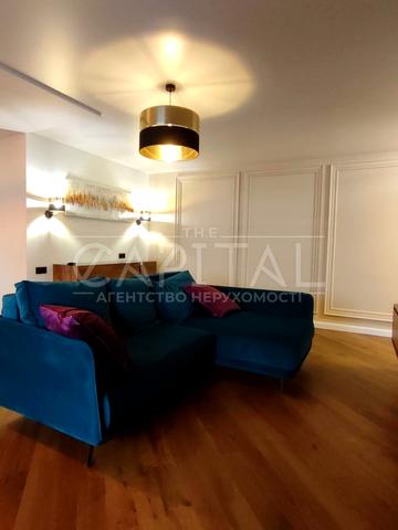 Шовковична вул., 20