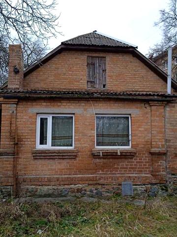 Продам цегляний будинок з ділянкою та комунікаціями Бердичів
