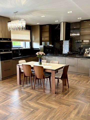 Комерційна