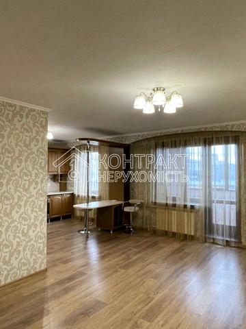 Аерокосмічний просп. (Гагаріна), 7