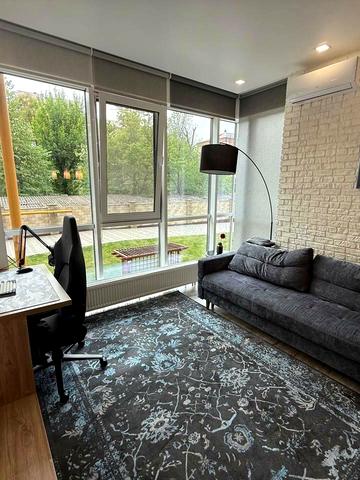 Сімферопольська вул., 2-П