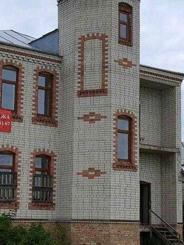 Продаж будинку. Броварський район. Площа - 465 м.Ділянка 21 сотка.