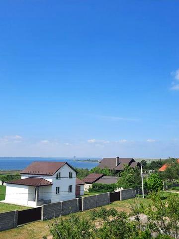 Продажа дома у реки (1 линия )