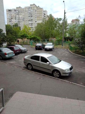 Продам.3кімн. Позняки.Дарницкий р-н.вул.Срібнокільска 4