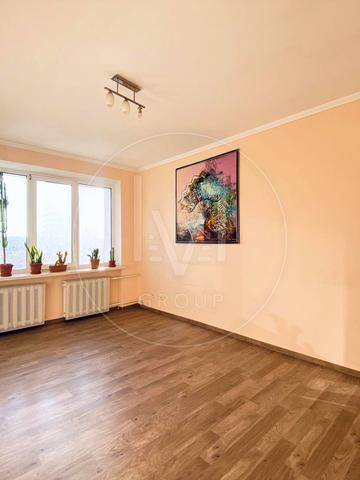 Старонаводницька вул., 8-Б