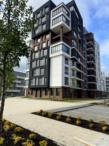 Видова квартира з відкритим балконом в районі вулиці Вовчинецька