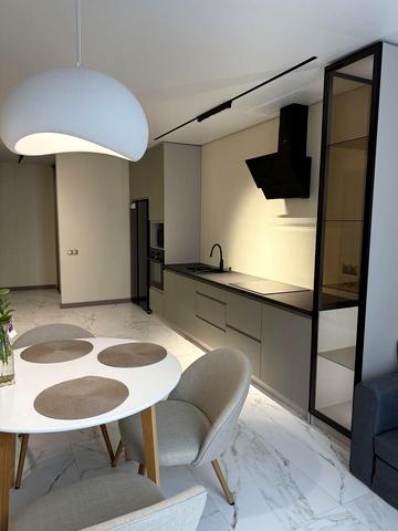 Бельведерська вул., 32-Б