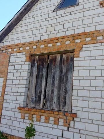 Продаж недобудованого будинку з погребом смт.Дашів