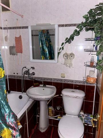 Продам 3- кімнатну квартиру у центрі міста Миронівка