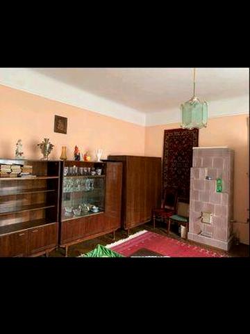 Продаж квартири 2 кімнатної центр район вулиця  Фучика