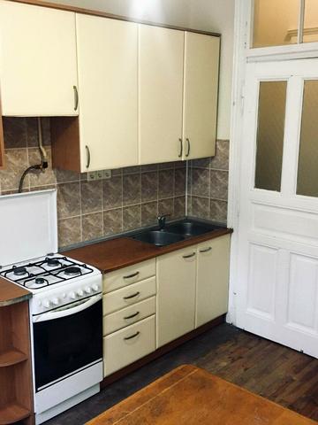 Миколи Леонтовича вул., 5