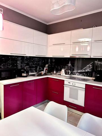 Підлісна вул., 1а