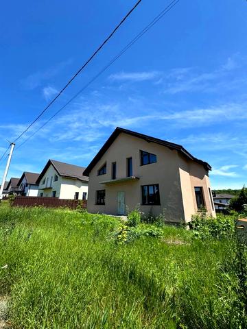 Яблунева вул., 6