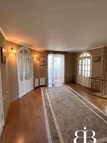 Пантелеймонівська вул., 15