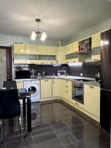 Івана Пулюя вул., 2