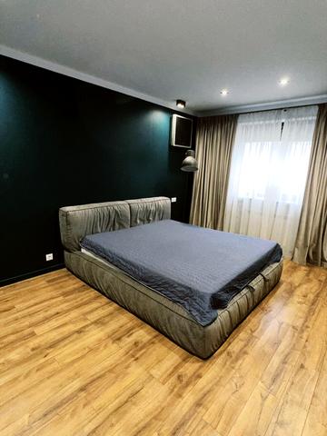 None 178000 USD