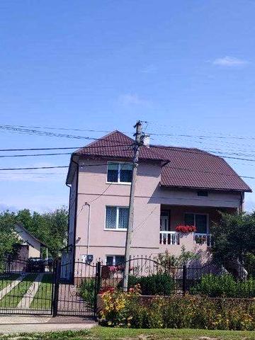 Продам будинок смт.Рожнятів, Івано-Франківська обл.