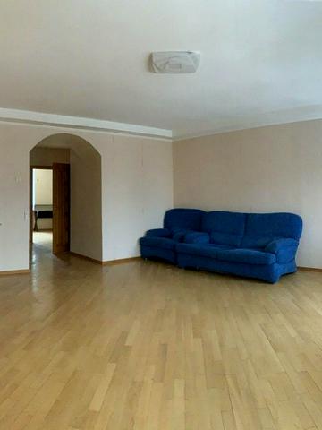 Академіка Павлова вул., 144