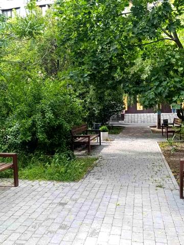 Добровольців пров., 2