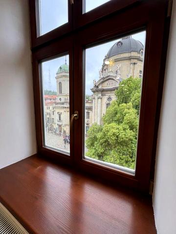 Продаж 3к вул Федорова центр Львова