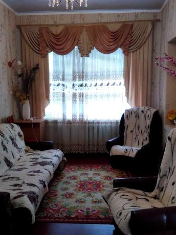 Продам будинок та гараж з комунікаціями