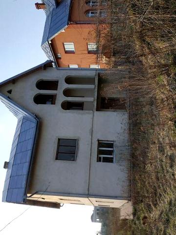 Будинок, незавершене будівництво