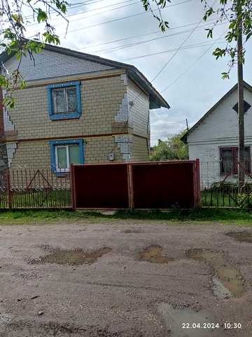 Продається двохповерховий будинок, с. Поташ Черкаської обл