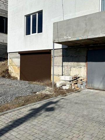 Продаж котеджу поруч з цкнтром міста…