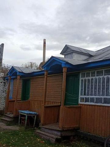 Гарний будинок біля річки с. Березна