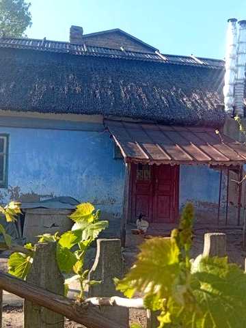 Продам дом по центральной улице