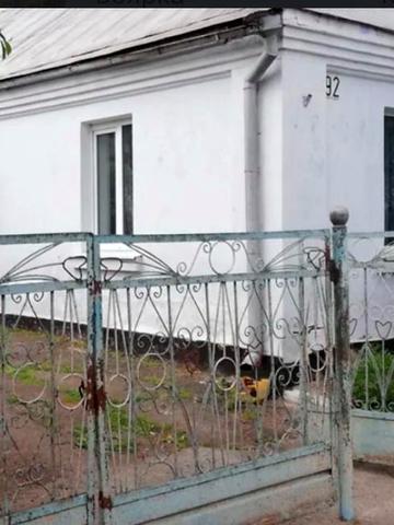 Дворецька вул., 92