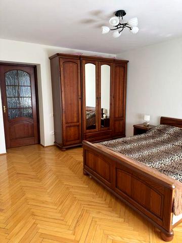 Оренда 2-х кімнатної квартири по вул. Трильовського