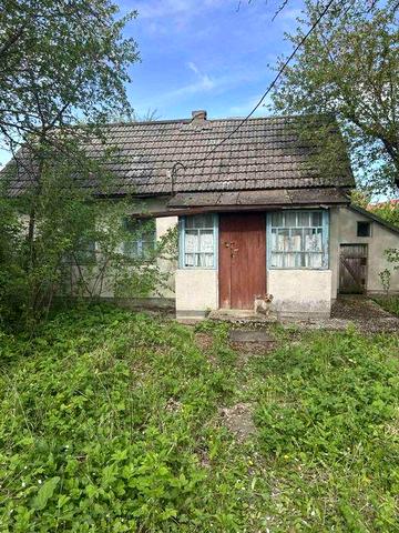 Продам не великий будинок