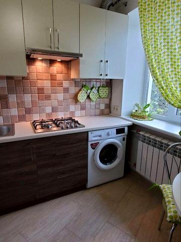 Однокімнатна квартира проспект Гагаріна кут проспекту Шевченка, ремонт, гарний вид