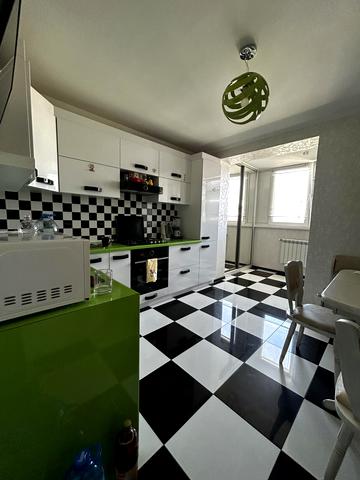 Крайна вул., 1В