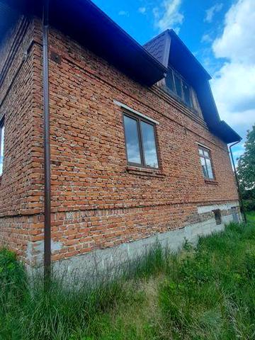 Продається будинок з мансардою 180м² .