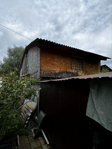 Дача на березі Дніпра