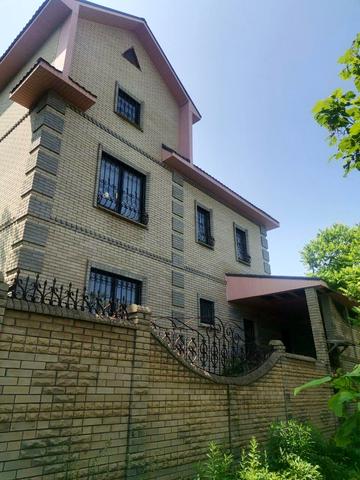 Івана Камишева вул., 64