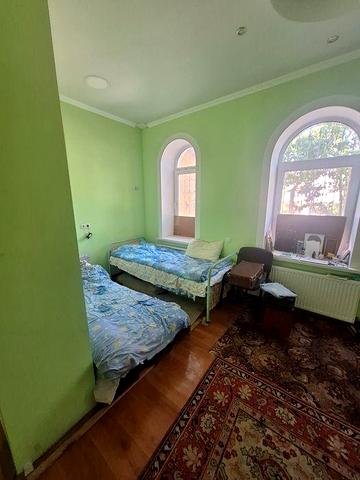 Продаж частини будинку центр