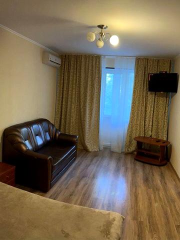 Здам 1 км. кв в центрі міста. По мімячно, довгостр.Жд. Авто вокзали.