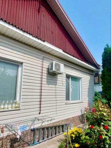 Ясельна вул., 10