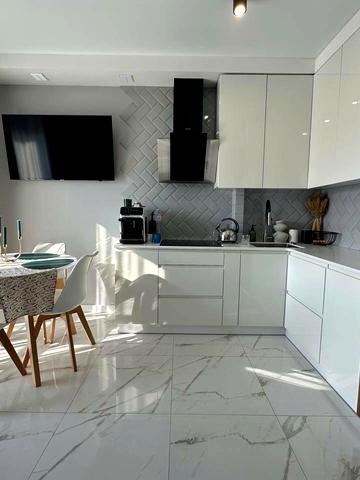 Олександра Довженка вул., 39