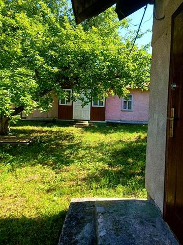 Продам деревяний будинок у с. Попелі.