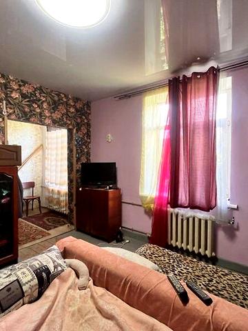 Продаж 3к Дім Леваневців вулиця