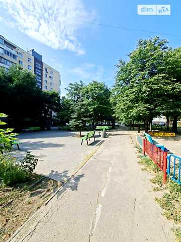 Продаж 3к Квартира Світла вулиця