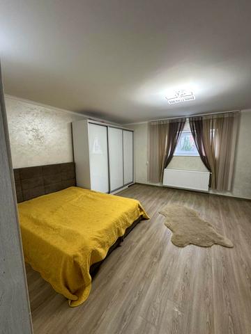 Наталії Кобринської вул., 13